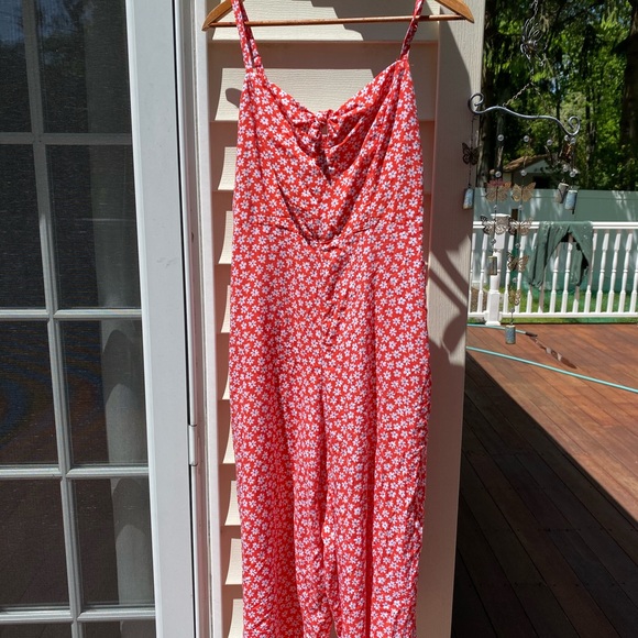 Old navy floral jumpsuit size medium - Picture 8 of 8